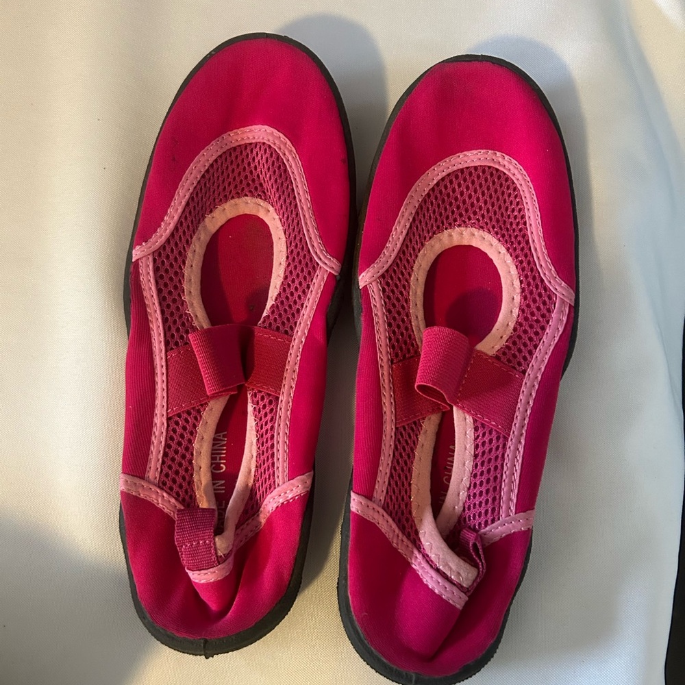Unk Vibrant Pink Mesh Women's Slippers